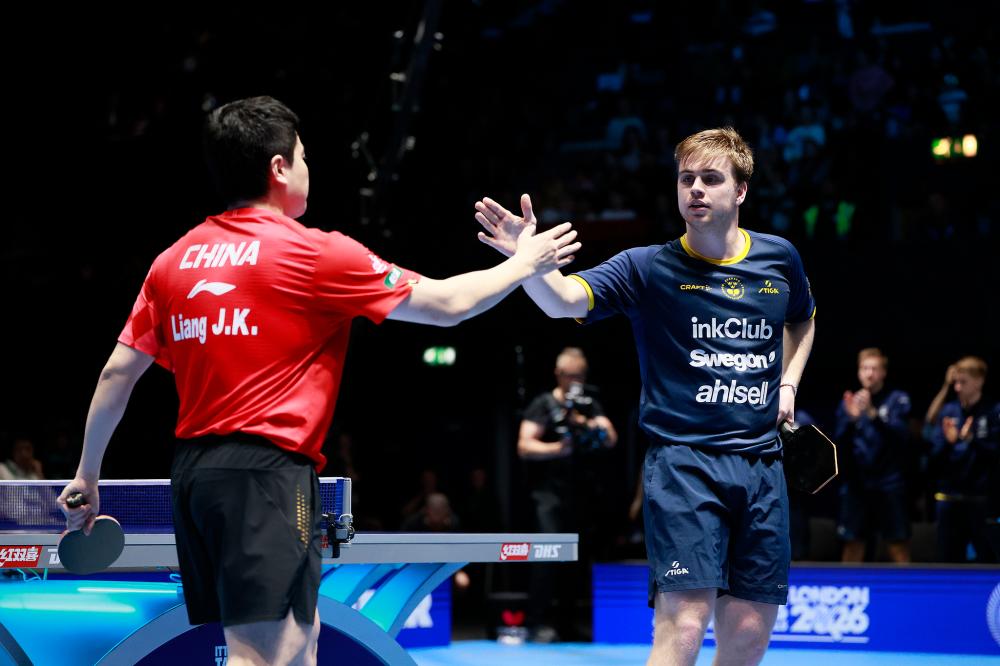 里尔主场3-0大胜朗斯，帕尔多传射助力哈拉尔德松与科雷亚破门